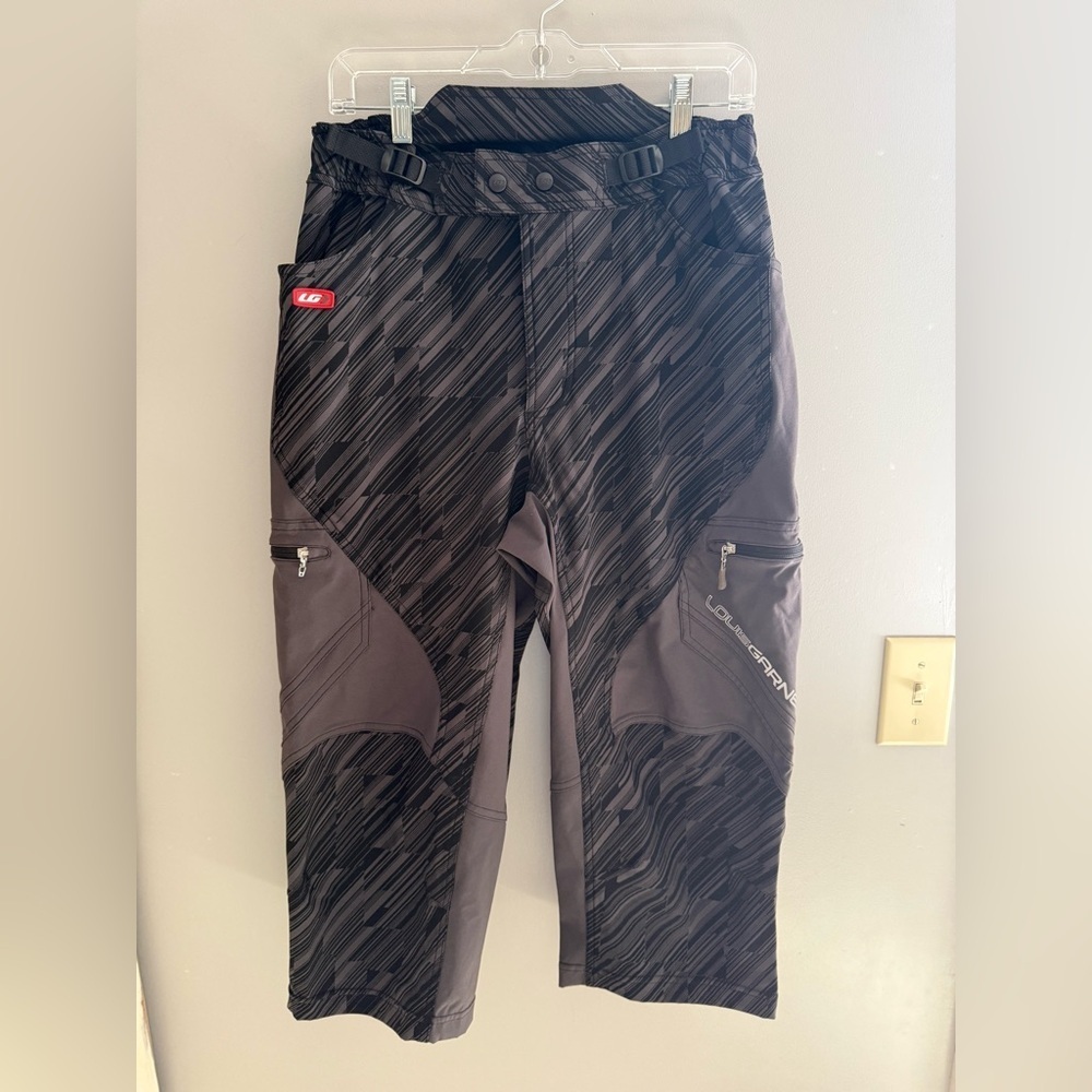 Louis Garneau Cycling Shorts Mens SZ M Grey Black Adjustable Performance Stretch